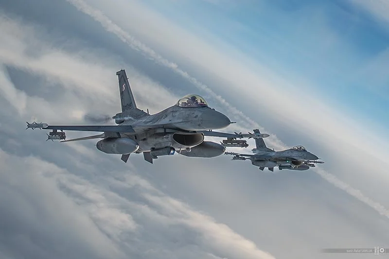 stíhačky F-16 Polsko guarding