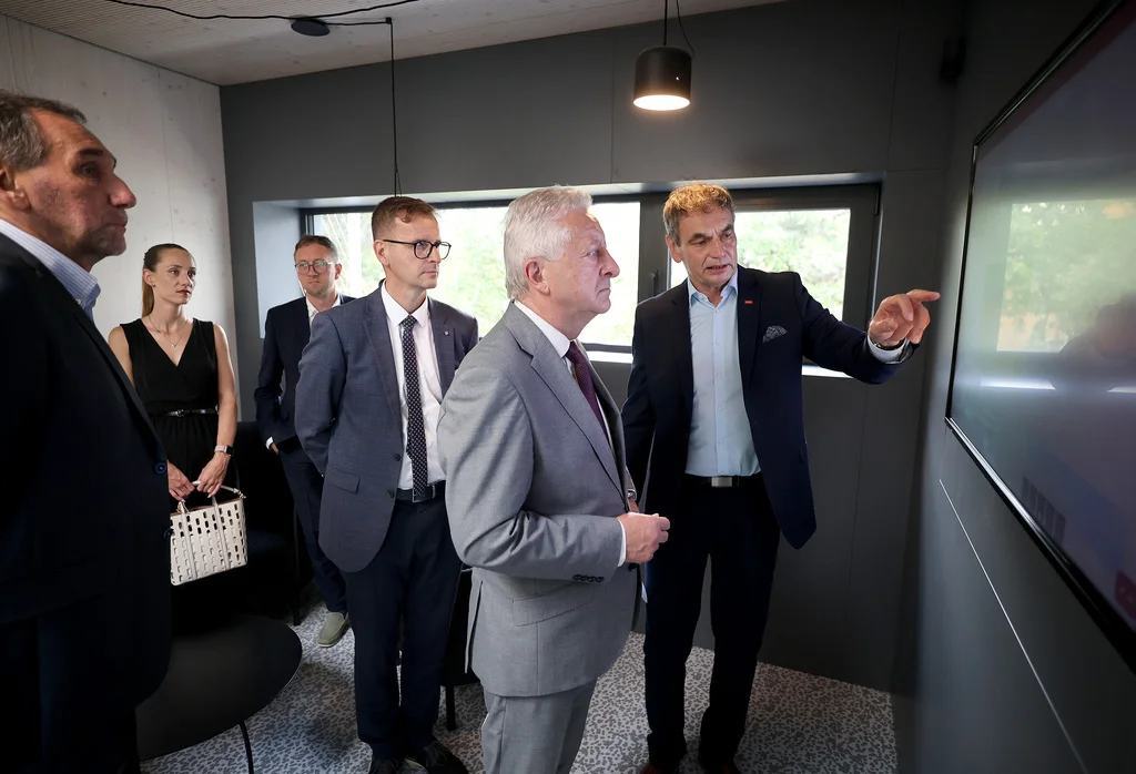 ministr firma prefabrikované stavby