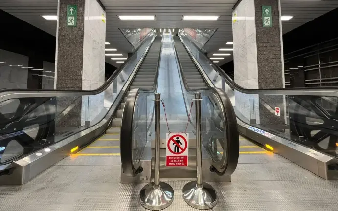 metro výluka - lepší ořez