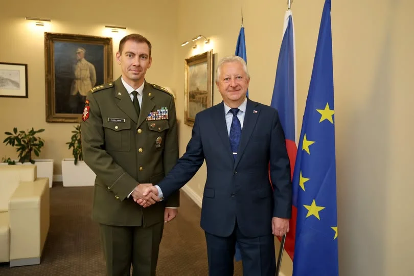 vojenská nemocnice ředitel ministr