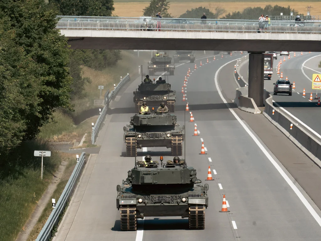 tanky dálnice