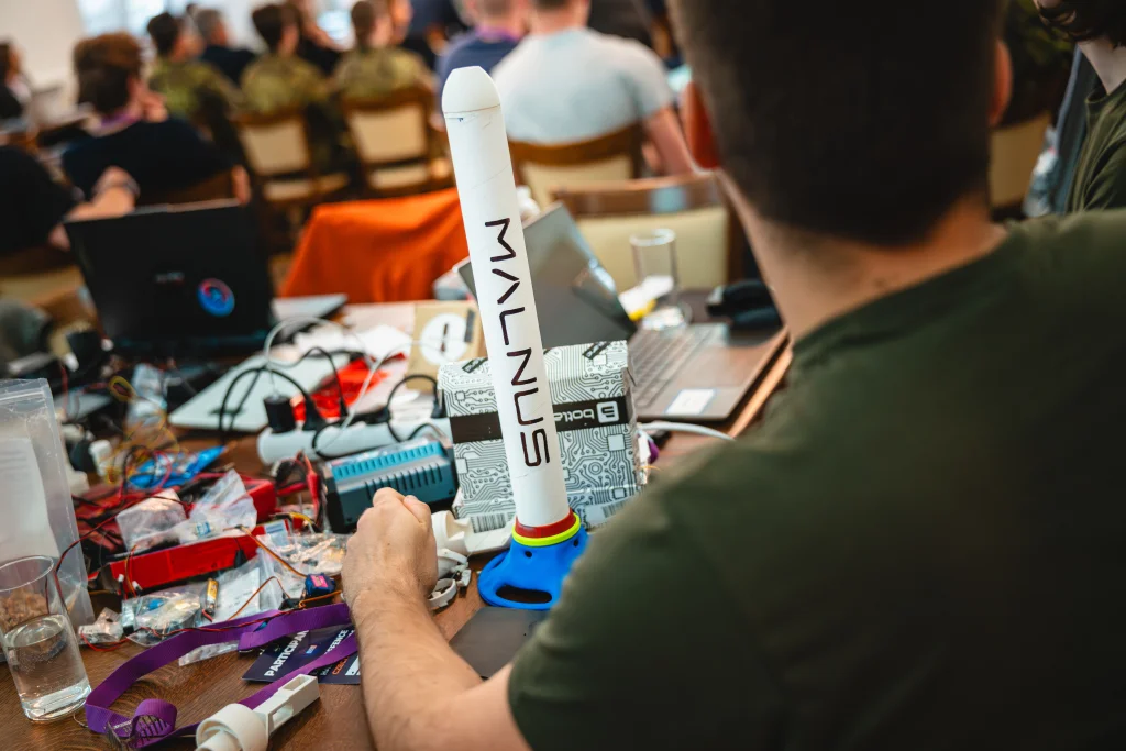hackathon drony armáda