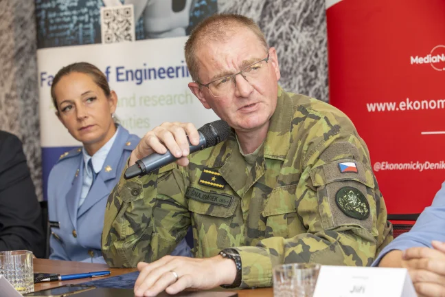 generál umělá inteligence kvantové počítače pohled do budoucnosti