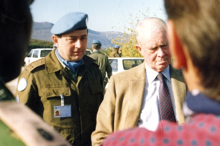 voják diplomat