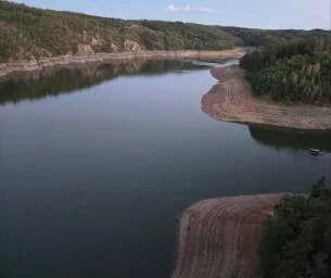 Přehrada