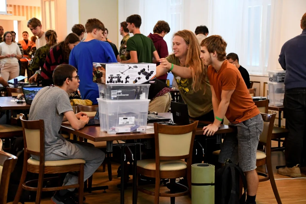 hackathon středoškoláci