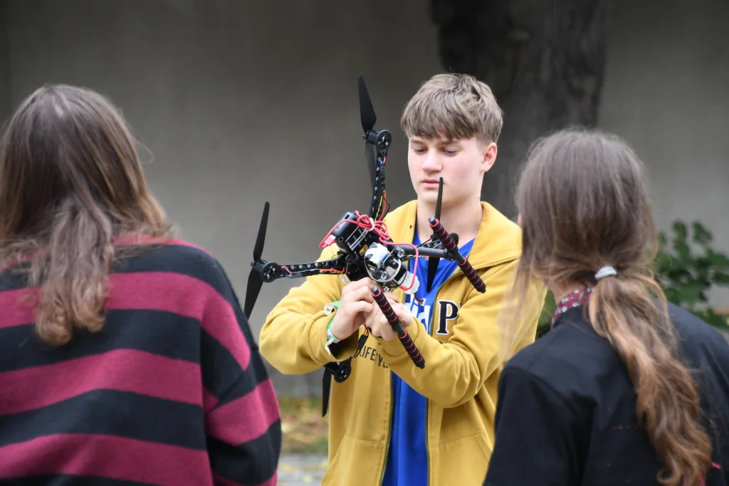 studenti dron
