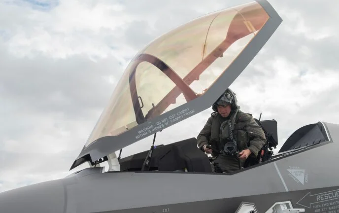pilot F-35