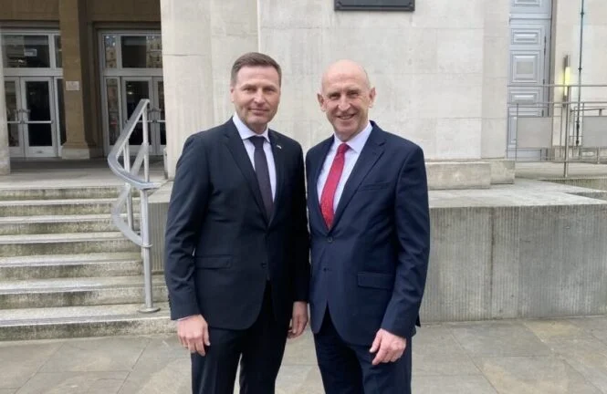 Hanno Pevkur a John Healey