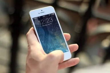 dítě, děti, telefon, škola, mobil, ilustrační foto: Pixabay