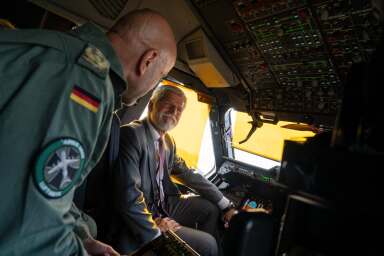 prezident pilot kokpit letadla
