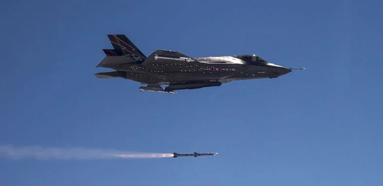 stíhačka raketa