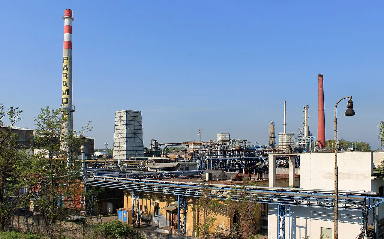 European Commission launches strategic dialogue with oil refiners