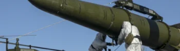 raketa Iskander vojáci