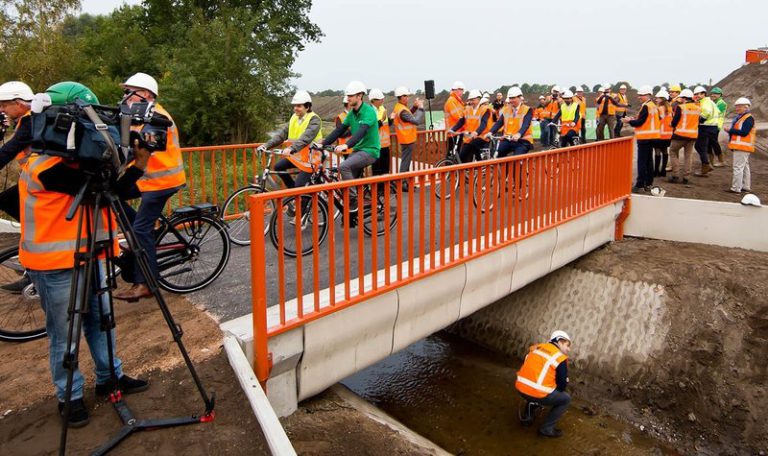 Začínají pilotní projekty na podporu “uhelných”, chudých, ale i ambiciózních regionů