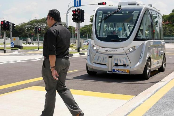 Singapur testuje samořiditelné elektrobusy. Chce být lídrem