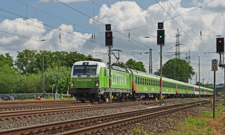 První švédský Flixtrain vyrazil z Göteborgu do Stockholmu