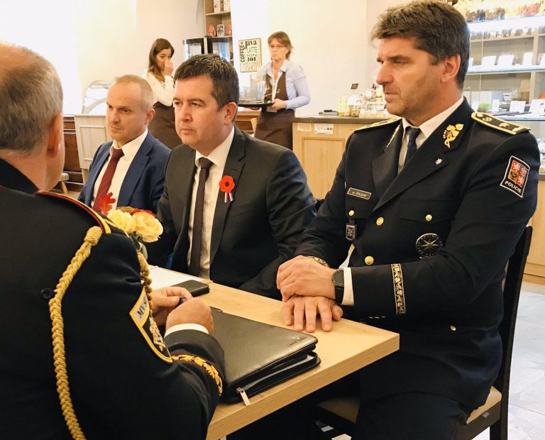 Trestní oznámení na policejního prezidenta podala firma z Vrbětic. Dnes podá další