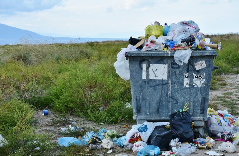 Odpad povinně přepravovaný po kolejích. Rakousko zavádí nová pravidla