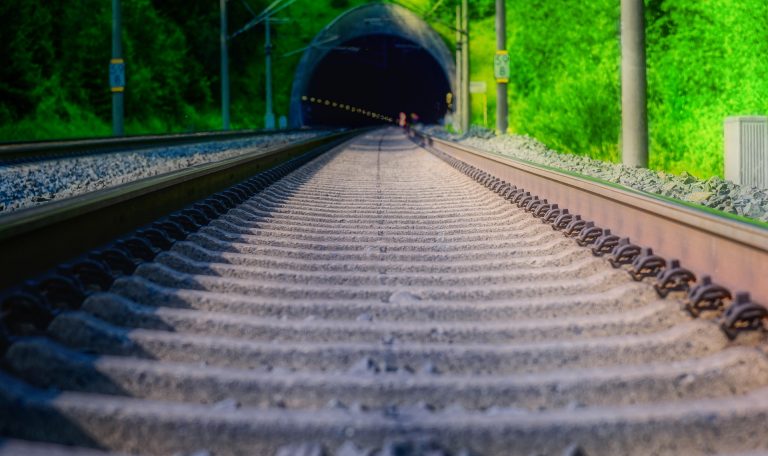 Gotthardský tunel přináší ovoce. Počet cestujících stoupl o třetinu, populace v okolí se rozrůstá