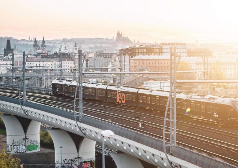 Španělská státní železnice Renfe koupila 50procentní podíl v Leo Express