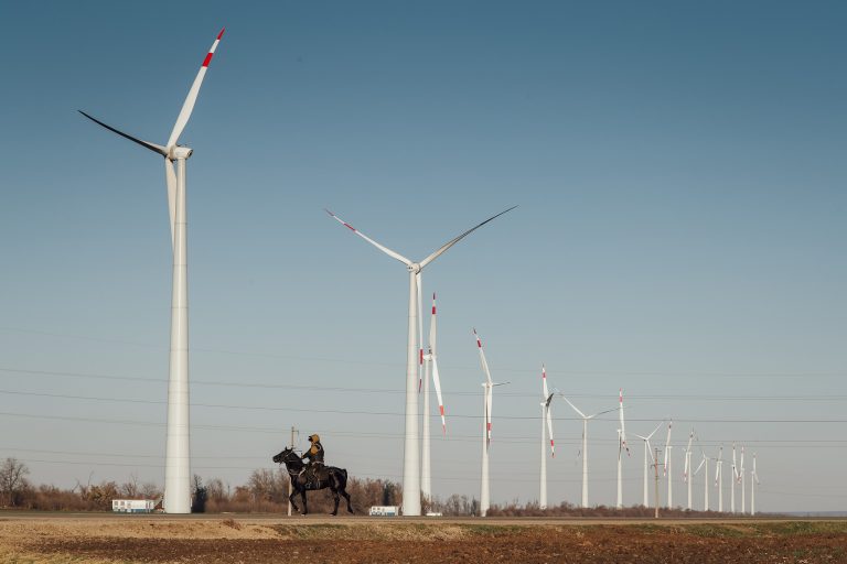 Zelený vedlejšák jaderného Rosatomu. Začal ve velkém stavět větrné elektrárny