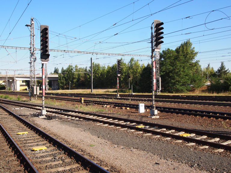 Až třináct milionů za jednu mobilní jednotku ETCS. Státní podpora pokryje jen polovinu