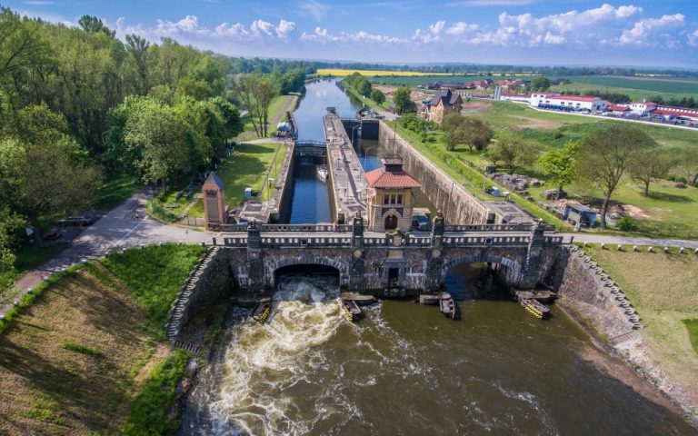 Podpora rekreační plavby vázne. Projekty nabíraly zpoždění, provázely je časté změny a rostly náklady