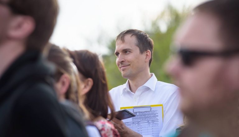 Kritizované schůzky v kauze Dozimetr. Čižinský se s developerem setkal celkem třikrát. Termín jedné ze schůzek už nezná, zápisy nejsou