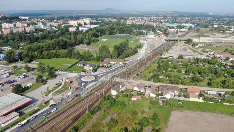 Ředitelství silnic a dálnic dnes zprovozňuje druhou část obchvatu Mělníka