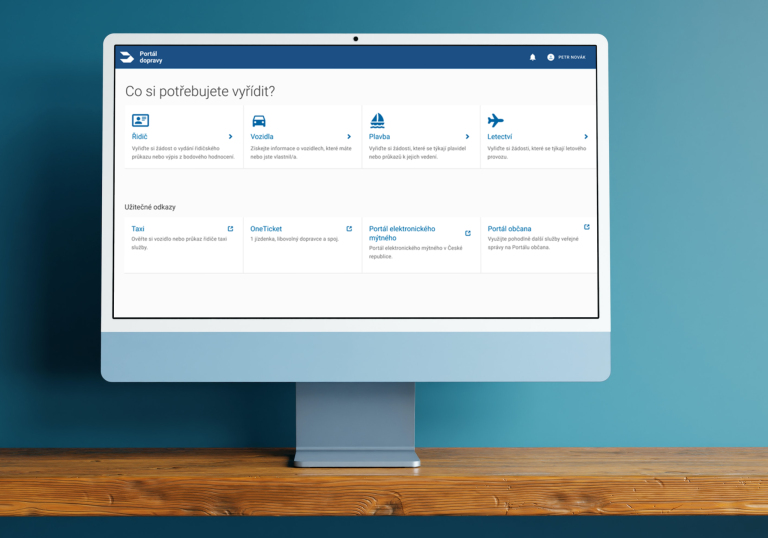 Konec běhání po úřadech: Řidičák, pilotní či lodní průkaz zařídíte už online. Ministerstvo spustilo digitální portál dopravní agendy