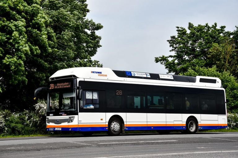 Vystřízlivění z vodíku? Německý Wiesbaden raději nakoupí autobusy s pohonem na naftu a elektřinu