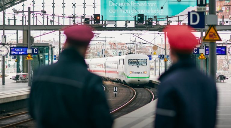 Deutsche Bahn oznamuje tisíce nových pracovních míst a modernější stanice