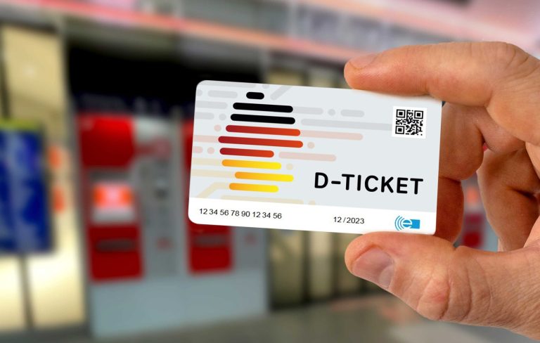 Blíží se 100 dní Deutschlandticket: „Nabídka dobrá, ale aby lidé přesedlali z aut, veřejná doprava se musí zlepšit,“ zní z velkého průzkumu