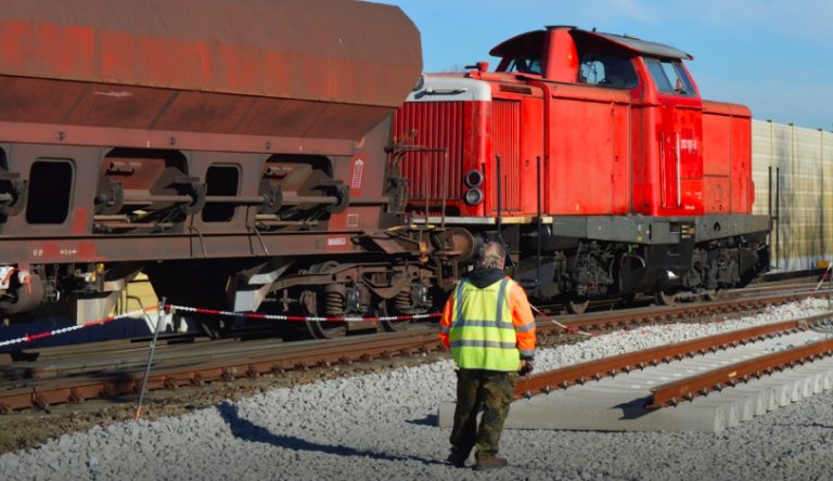 Nejen v Česku. Z kopce to jde i s německými silnicemi a železnicemi