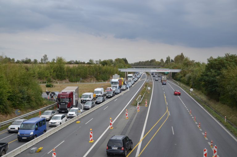 Dostavba D11 v nedohlednu. Polský Budimex podal rozklad proti rozhodnutí ÚOHS