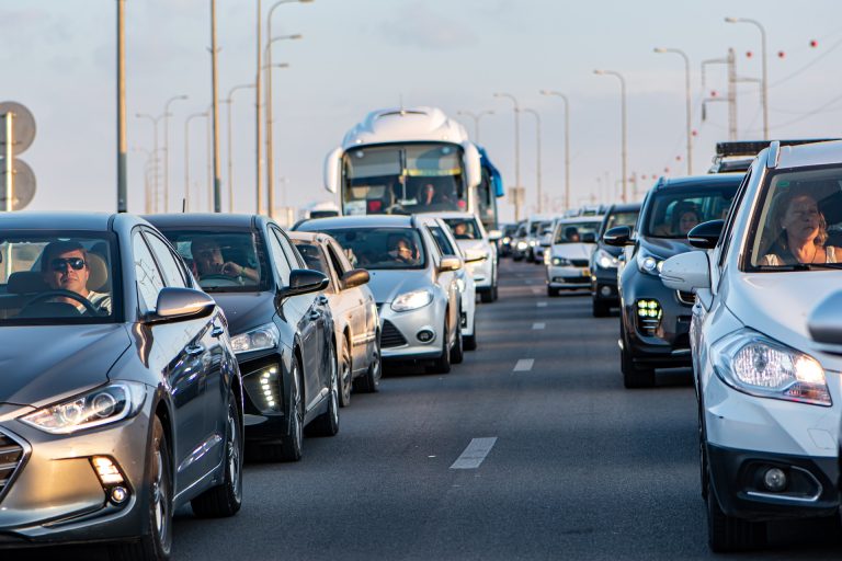 Evropští poslanci odsouhlasili flexibilnější pravidla pro řidiče zájezdových autobusů. Dopravci novinku vítají