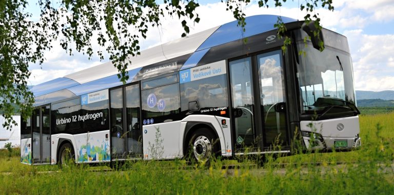 Vodík a baterie. Do veřejné dopravy i železnice zamíří evropské miliardy