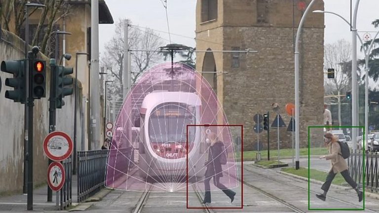 Tramvaj bez řidiče? Hitachi Rail vyvíjí systém autonomního provozu